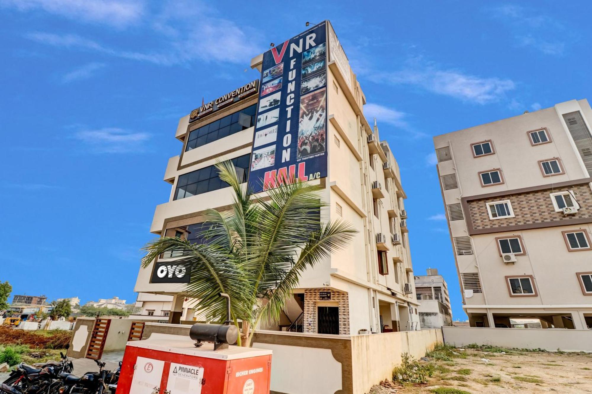 Oyo Vnr Convention Hotel Guntur Exterior photo