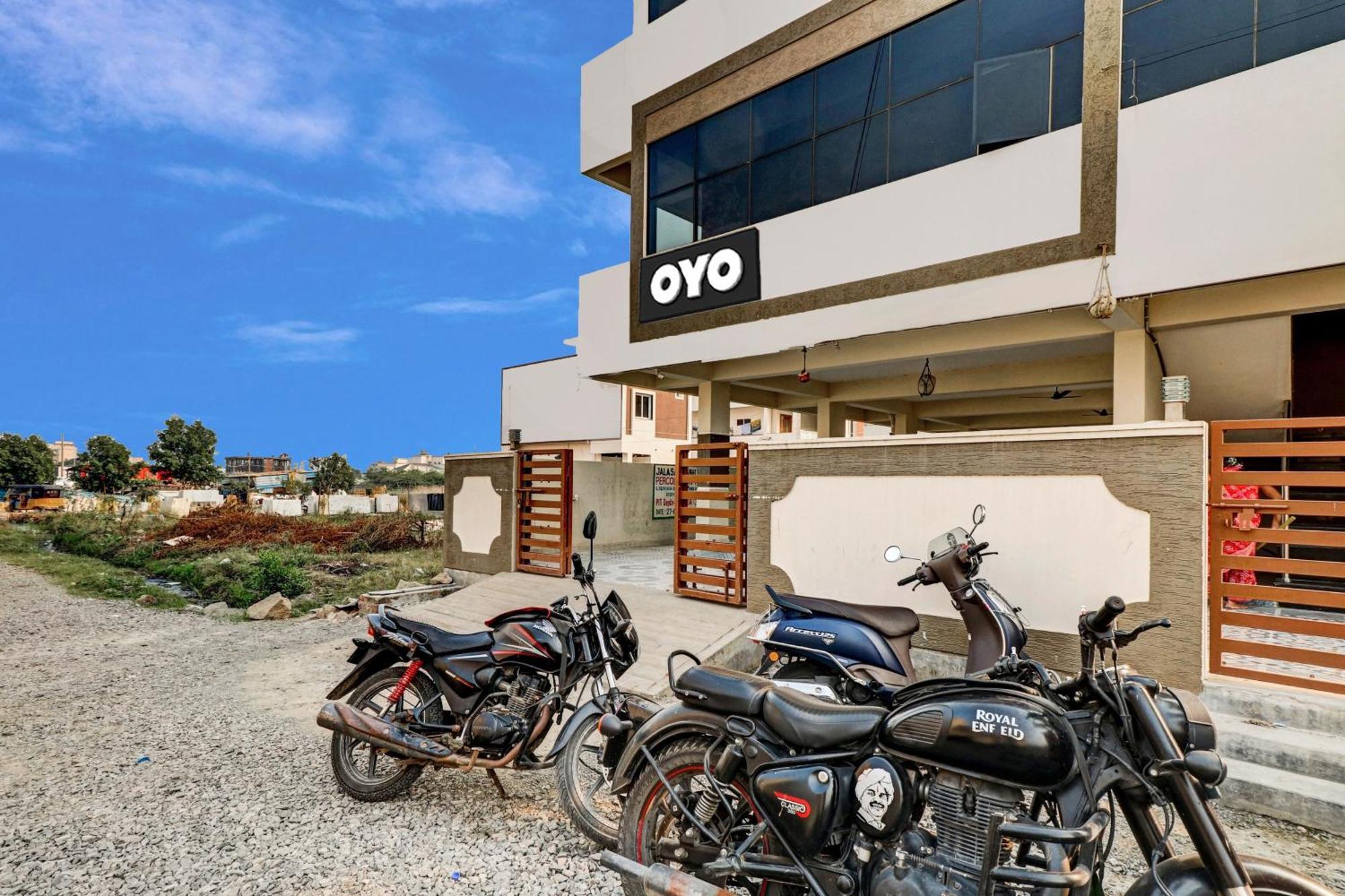 Oyo Vnr Convention Hotel Guntur Exterior photo